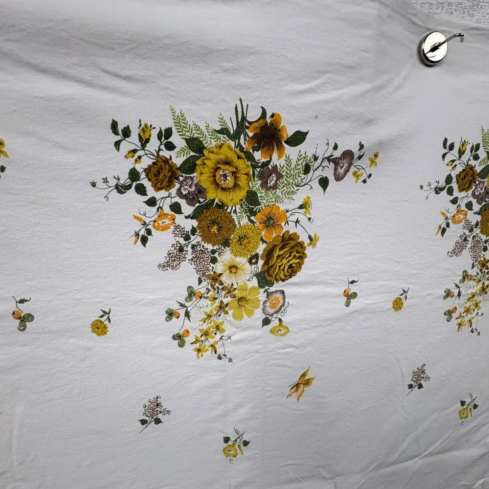 Vintage 70s‎ Floral Tablecloth Yellow Gold Brown Botanical Butterfly 76x52 Rect